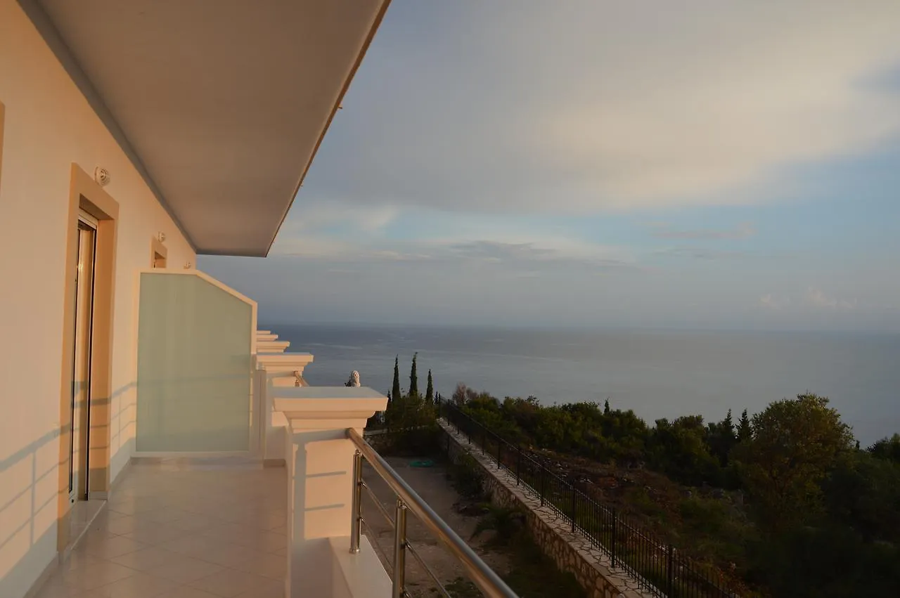 Mihalis Apartments Himare