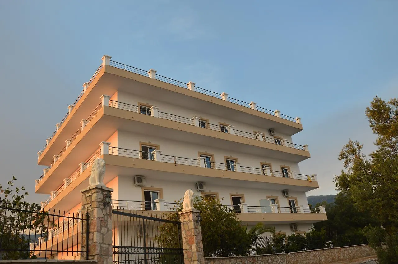Mihalis Apartments Himare 0*,  Albania