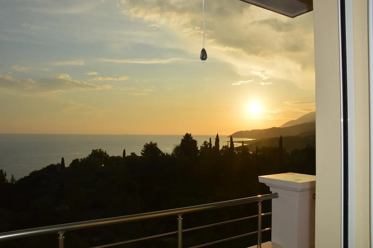 Mihalis Apartments Himare
