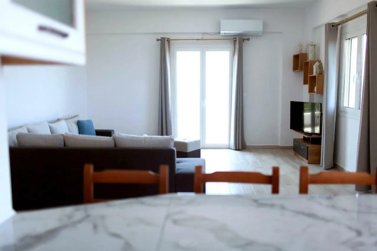 Mihalis Apartments Himare